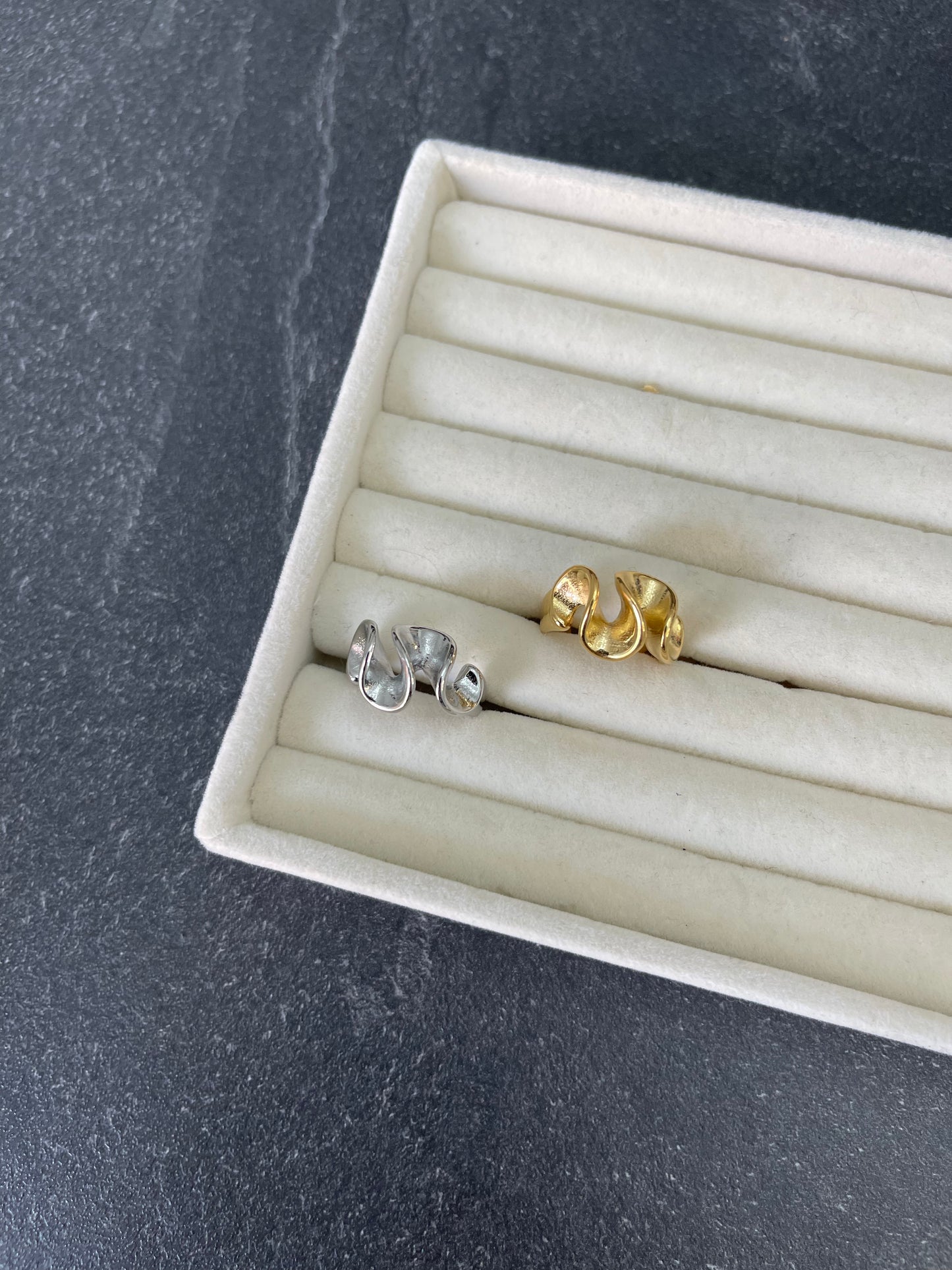 Anello Laila
