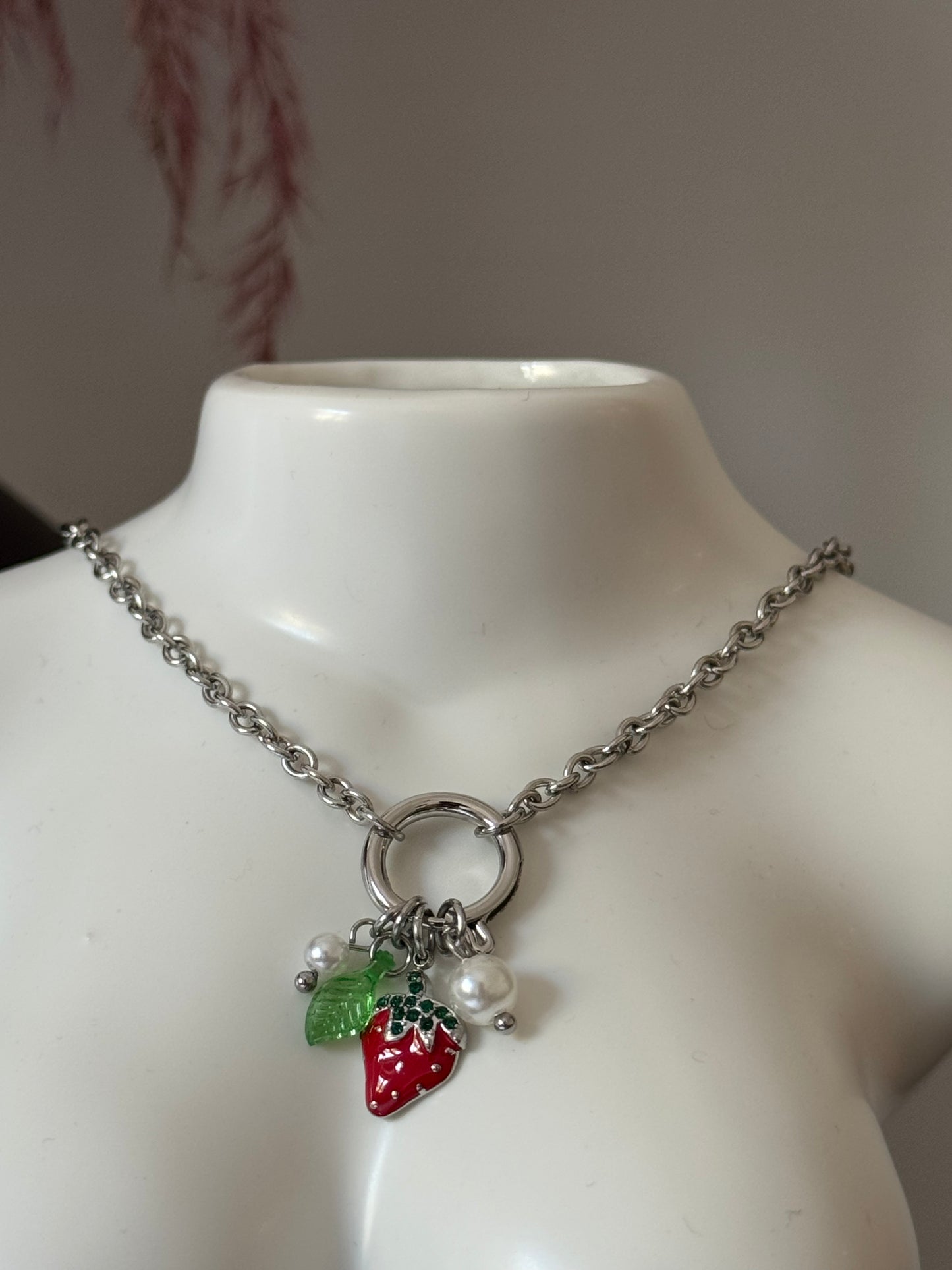 Collana Charm Fragola