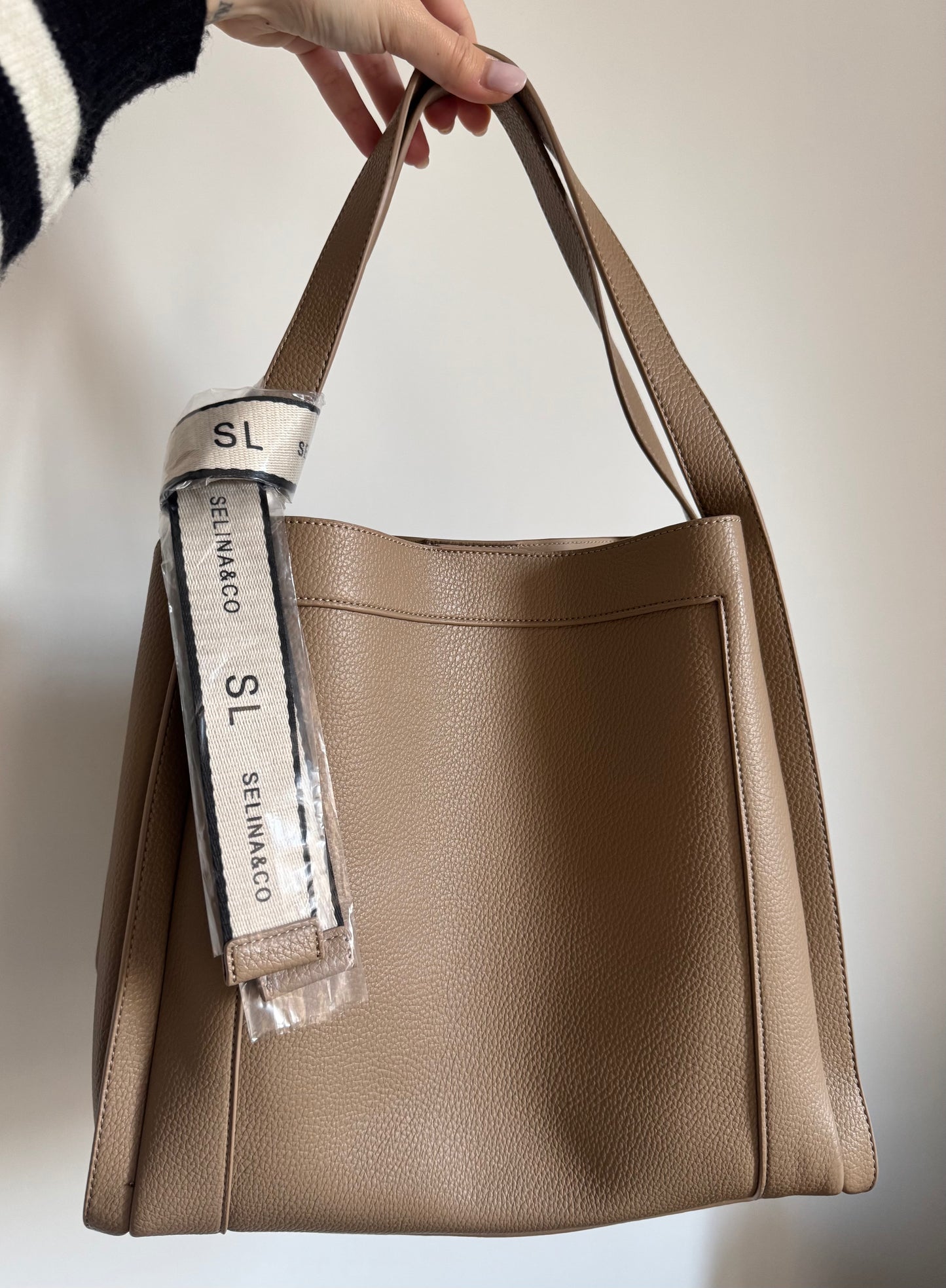 Borsa Eva
