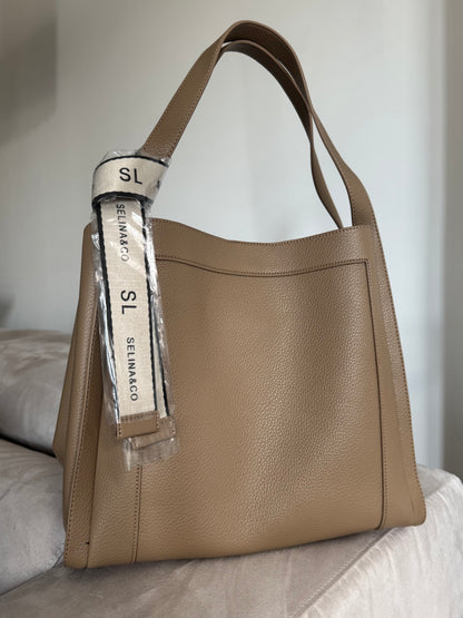 Borsa Eva
